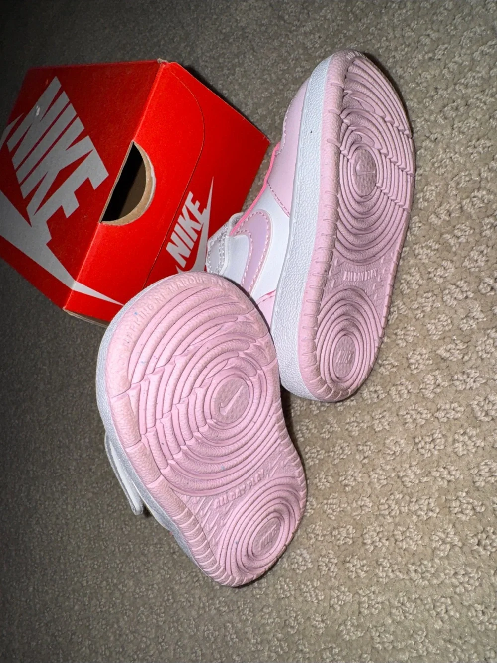 NIKE - Court Borough Low Recraft
